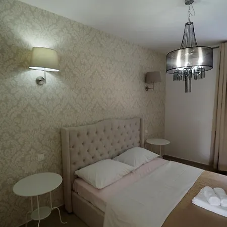 Apartment Garden With Shared Pool Pula