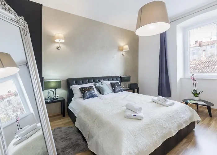 Apartment Garden With Shared Pool Pula