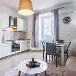 Garden With Shared Pool Апартаменты *
