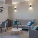 Garden With Shared Pool Апартаменты *