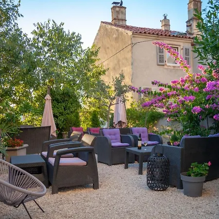 Apartment Garden With Shared Pool Pula