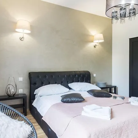 Garden With Shared Pool