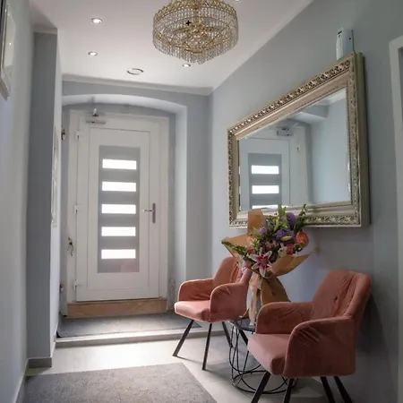 Apartment Garden With Shared Pool Pula