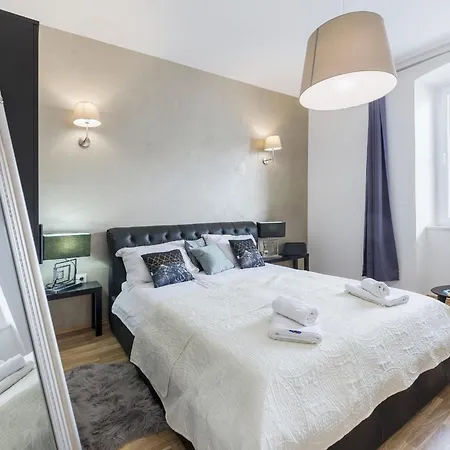 Apartment Garden With Shared Pool Pula