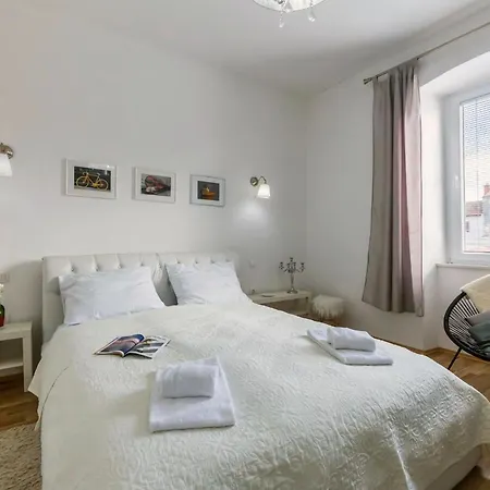 Garden With Shared Pool Pula