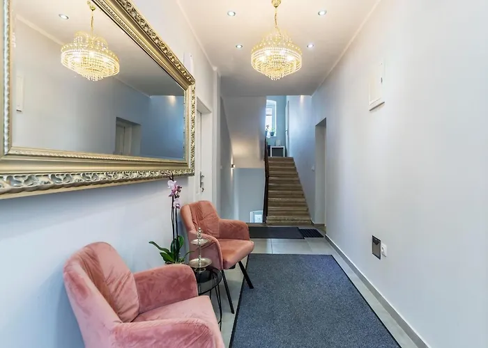 Lägenhet Garden With Shared Pool