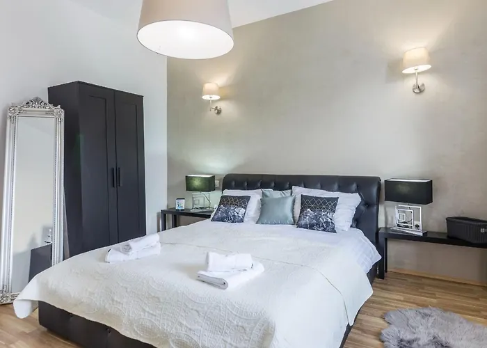 Garden With Shared Pool Lägenhet *