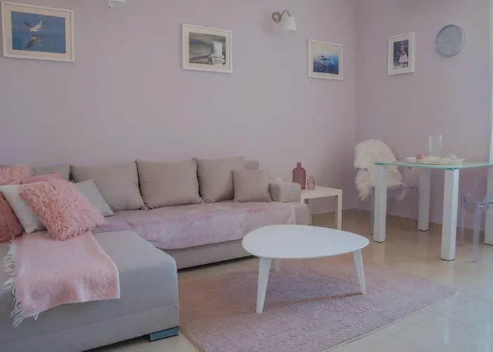 Garden With Shared Pool Appartement