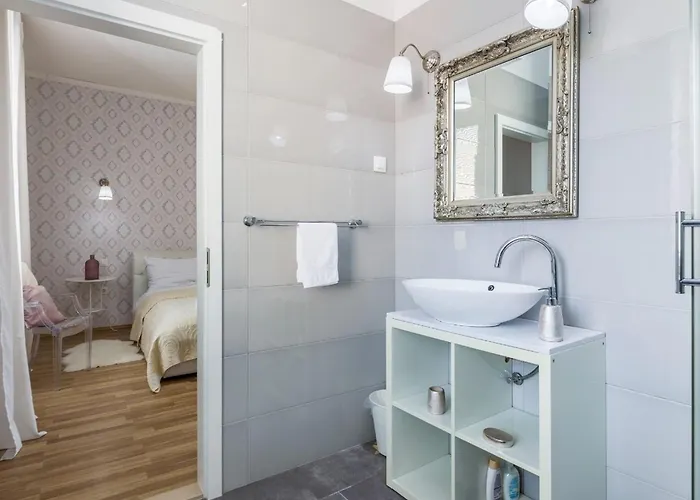 Garden With Shared Pool Lägenhet *