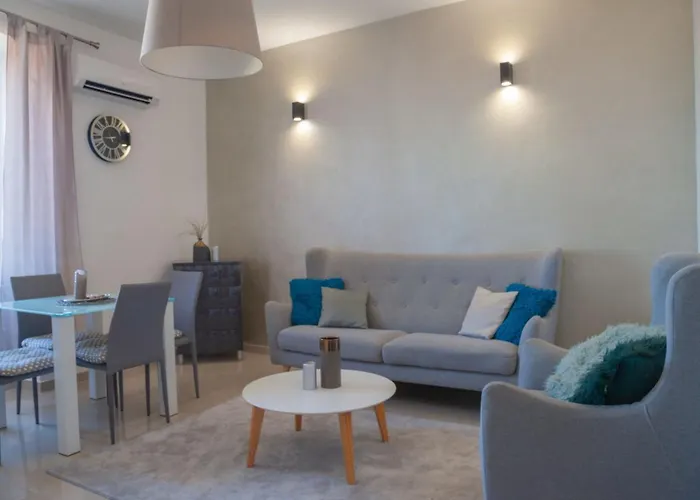 Garden With Shared Pool Appartamento *