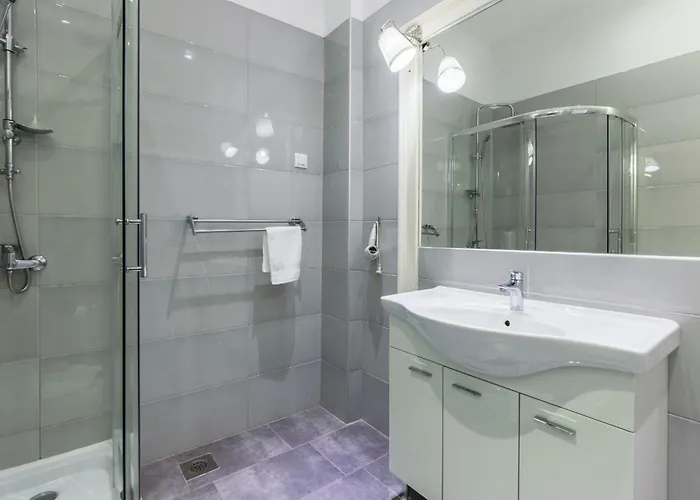 Garden With Shared Pool * Pola